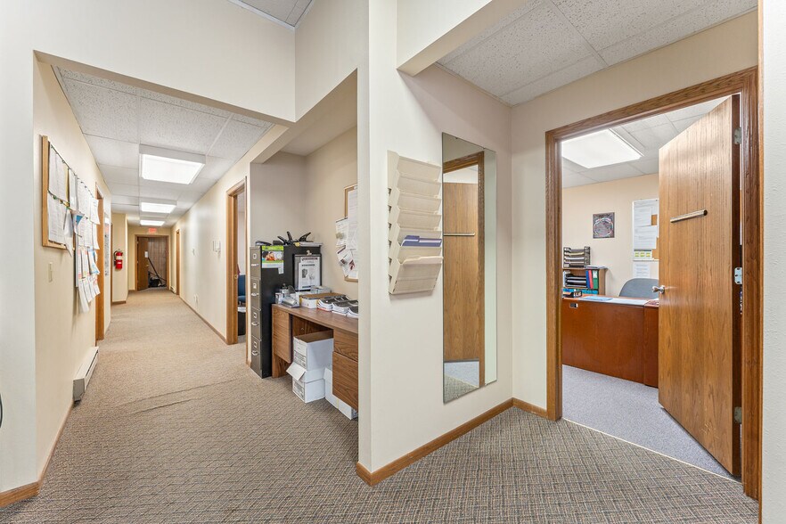 More Photos Of 107 4th St, Baraboo Office For Sale
