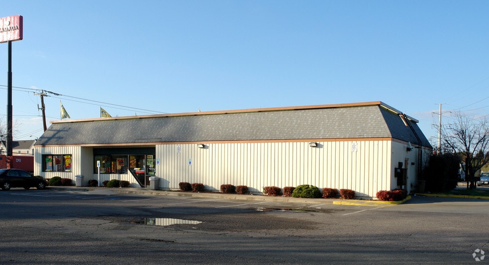 More Photos Of 4320 Commerce Rd, Richmond Storefront Retail Office For Lease