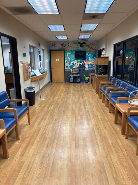 More Photos Of 2150 NE Division St, Gresham Medical For Lease