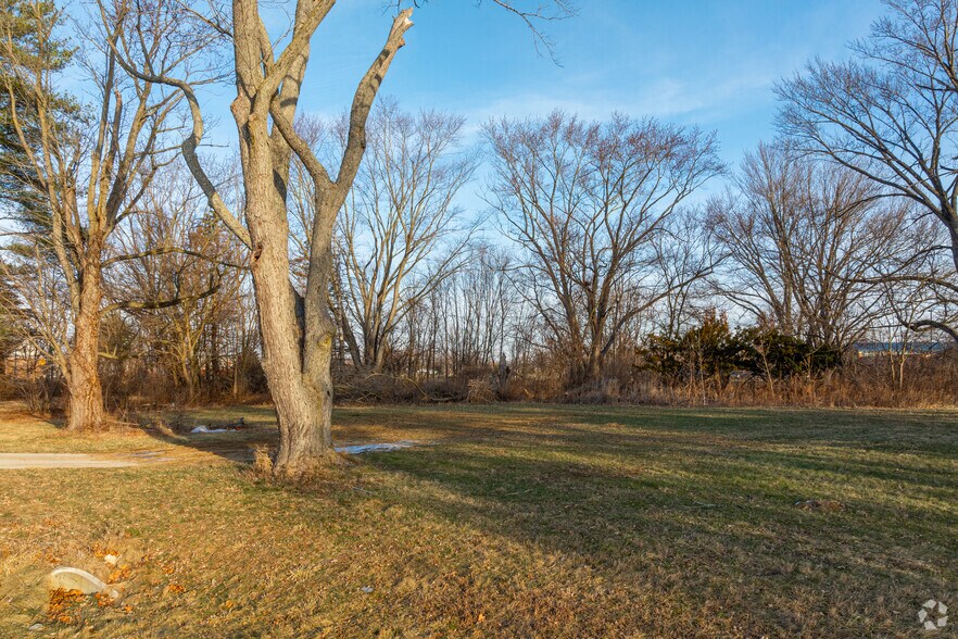 More Photos Of 15836 Southeastern Pky, Fishers Land For Sale