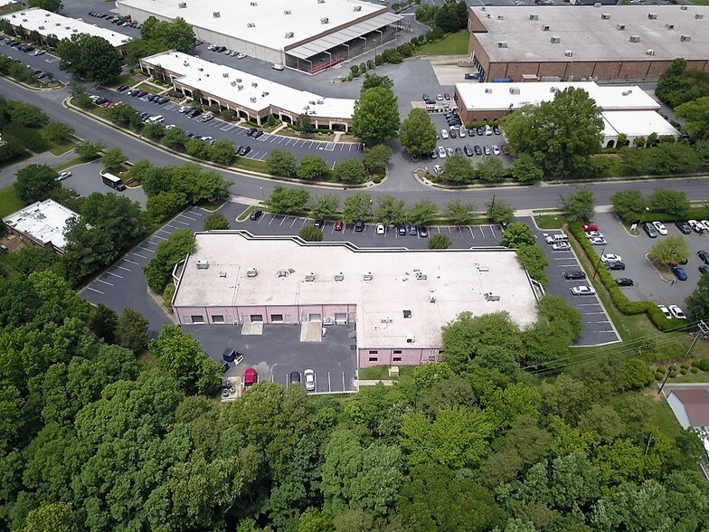 More Photos Of 2400 Crownpoint Executive Dr, Charlotte Office For Lease