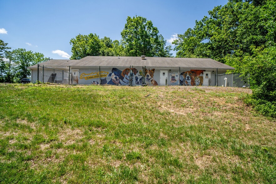 More Photos Of 1001 Mount Torrey Rd, Lyndhurst Office For Sale