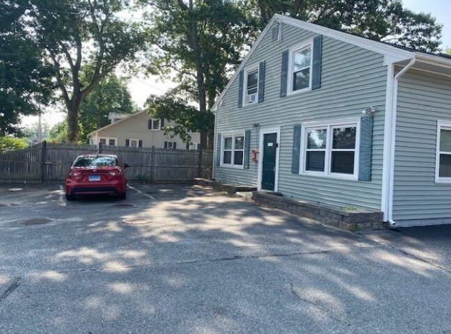 More Photos Of 215 Sandwich Rd, Wareham Medical For Lease