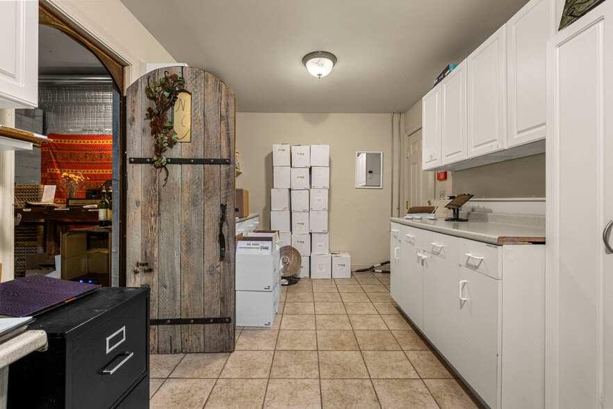 More Photos Of 4282 Pleasant Valley Rd, Placerville Specialty For Sale