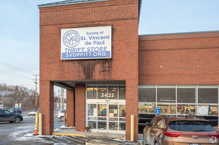 More Photos Of 3423 Library Rd, Castle Shannon Freestanding For Sale