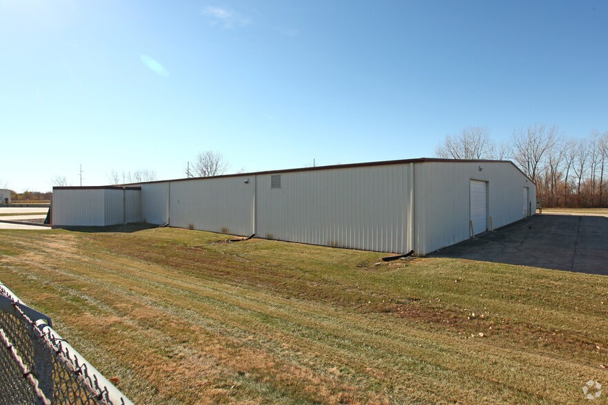 More Photos Of 1610 SE Cortina Dr, Ankeny Distribution For Lease
