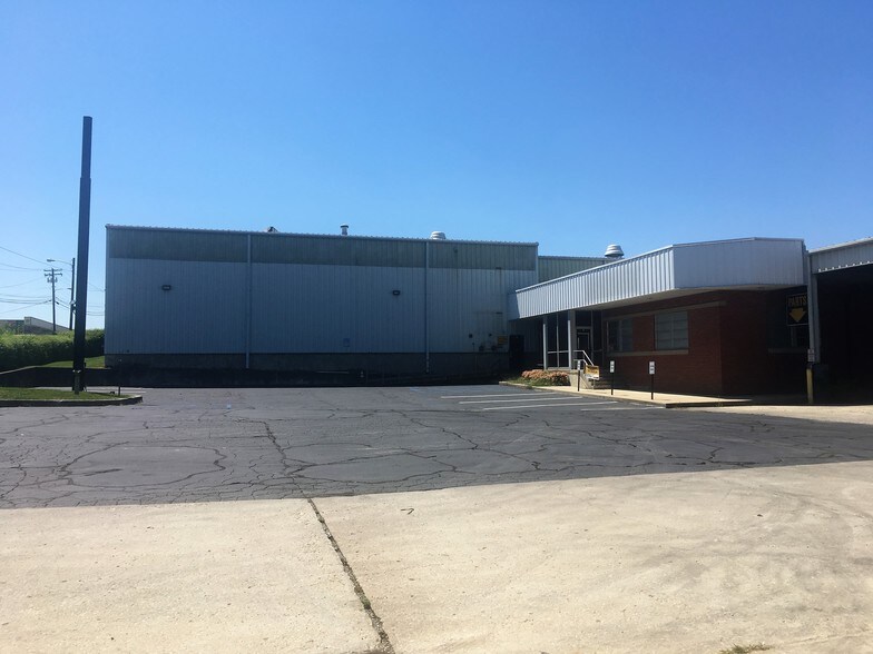 More Photos Of 195 Lisle Industrial Ave, Lexington Warehouse For Lease