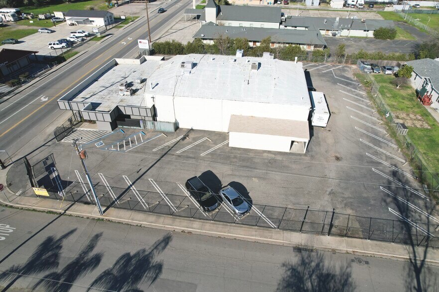 More Photos Of 4979 Olivehurst Ave, Olivehurst General Retail For Sale