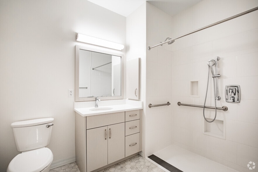 More Photos Of 10-40 Station Dr, Wyandanch Apartments For Lease