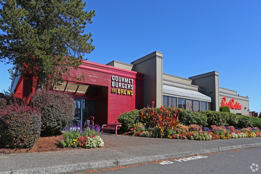 Primary Photo Of 8311 NE Vancouver Mall Dr, Vancouver Fast Food For Sale