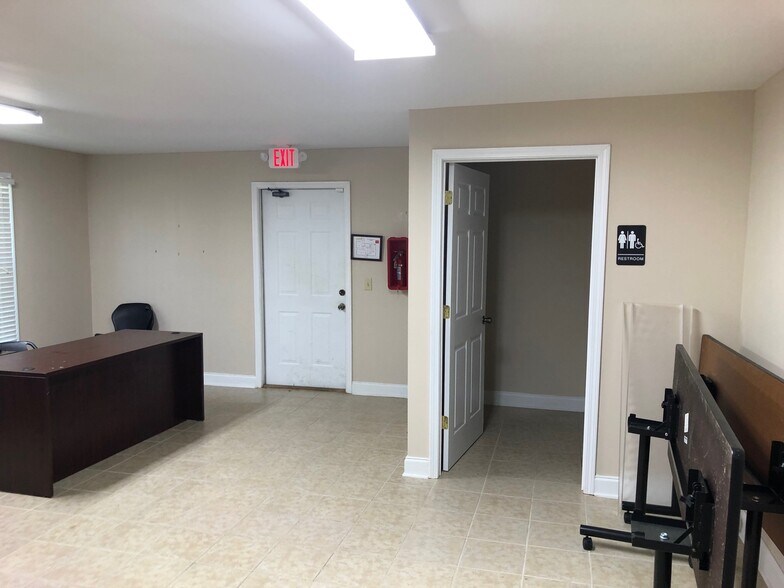 More Photos Of 3497 Main Hwy, Bamberg General Retail For Sale