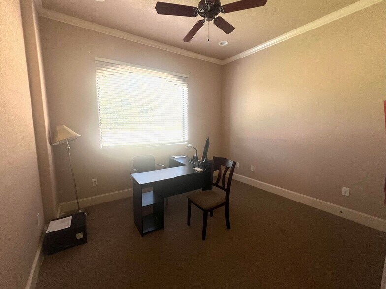 More Photos Of 5501 Louetta Rd, Spring Office For Sale