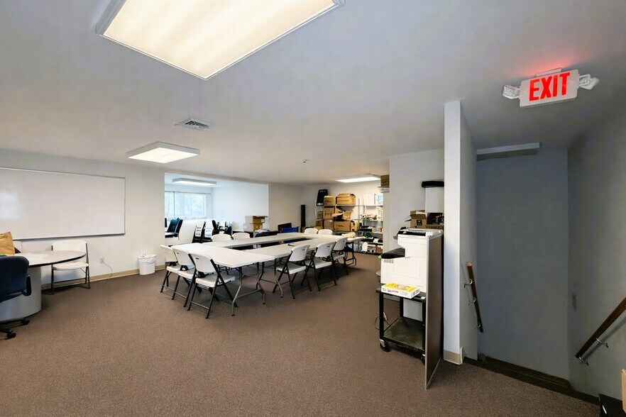 More Photos Of 111 Hamilton St, Mexico Office For Sale