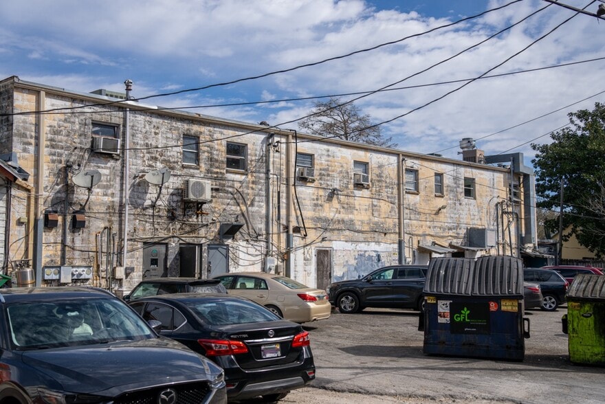 More Photos Of 1017 W University Ave, Gainesville Storefront Retail Office For Sale