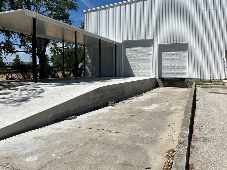 More Photos Of 3445 SW 6th St, Ocala Manufacturing For Lease