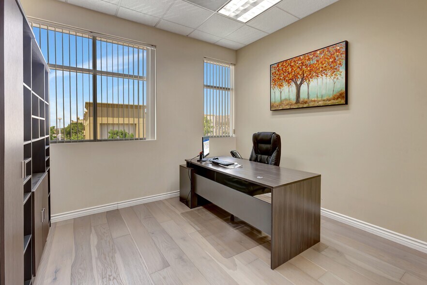 More Photos Of 26501 Rancho Pky S, Lake Forest Medical For Sale