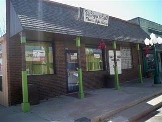 Primary Photo Of 304 E Blakely St, Rush Springs General Retail For Sale