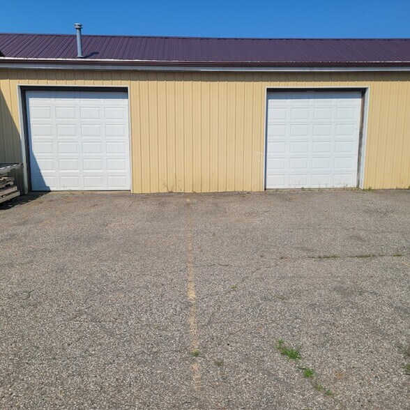 More Photos Of 519 A N Mason St, Mason Auto Salvage Facility For Lease