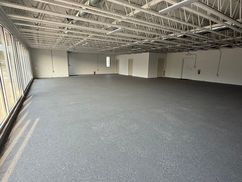 More Photos Of 6699 W 130th St, Cleveland Office For Lease