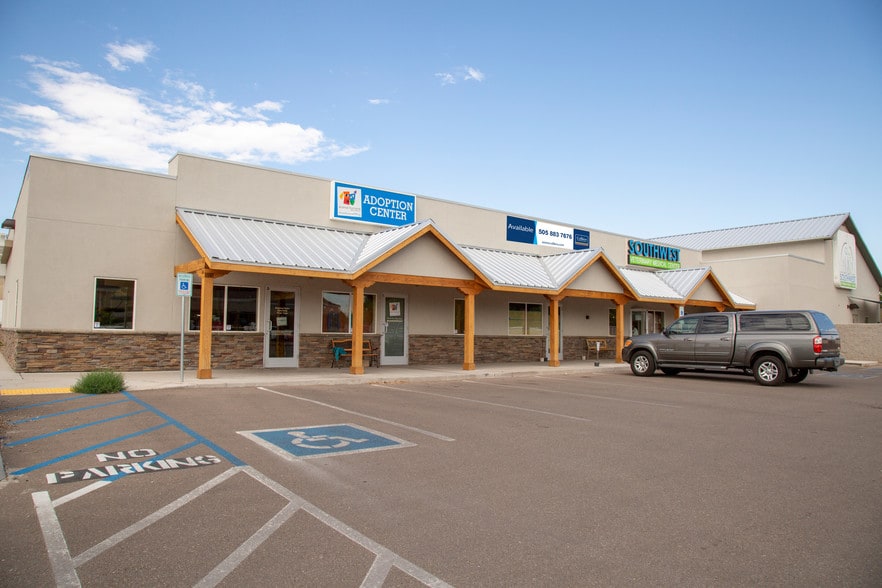 More Photos Of 10141 Coors Blvd NW, Albuquerque Veterinarian Kennel For Lease