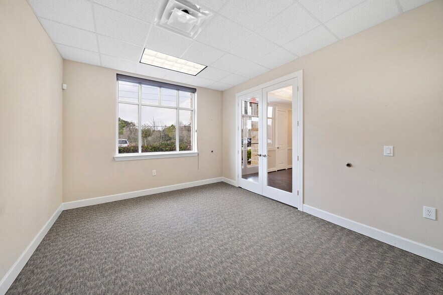 More Photos Of 440 Cobia Dr, Katy Medical For Sale