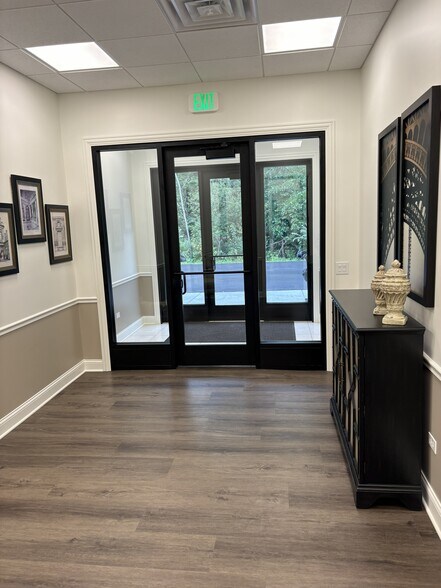 More Photos Of 1139 Caroline Ave, Schererville Office For Sale