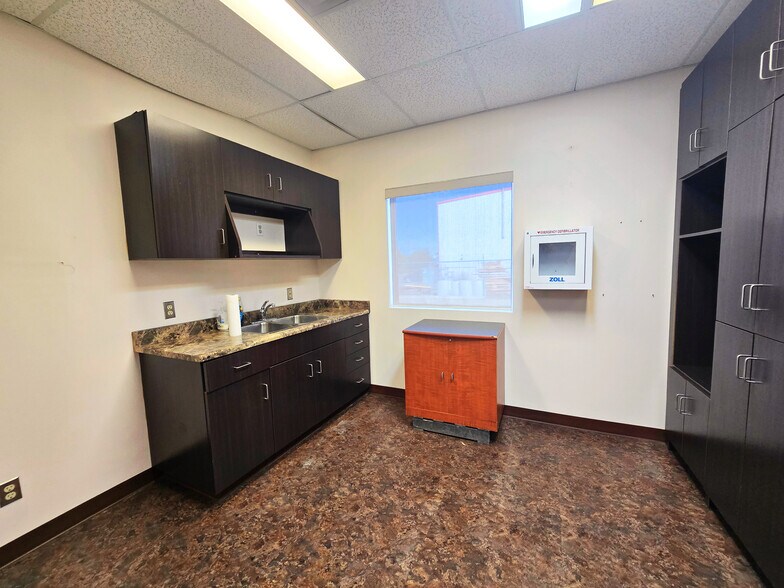 More Photos Of 7803 39th St, Leduc Manufacturing For Sale