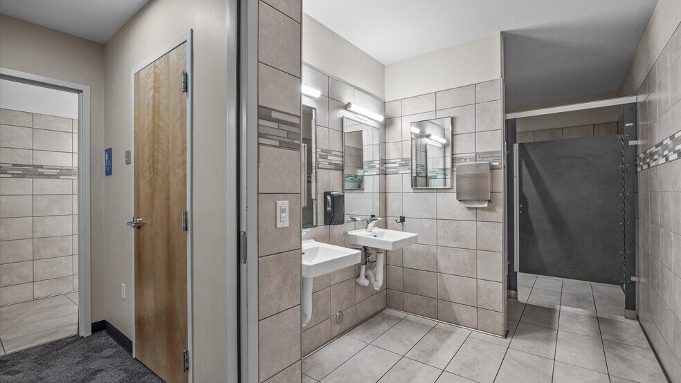 More Photos Of 516 28 Rd, Grand Junction Office For Sale