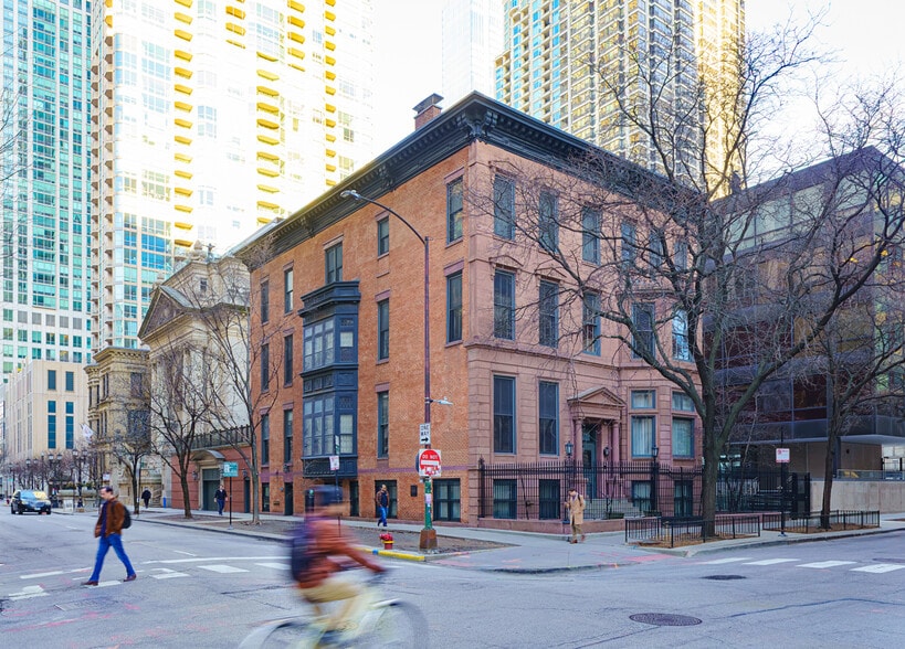 Primary Photo Of 660 N Rush St, Chicago Office For Sale