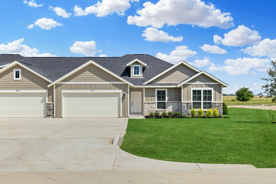 More Photos Of 4059 Clovis St, Midlothian Multifamily For Sale
