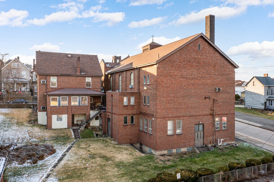 More Photos Of 105 S 5th St, Duquesne Religious Facility For Sale