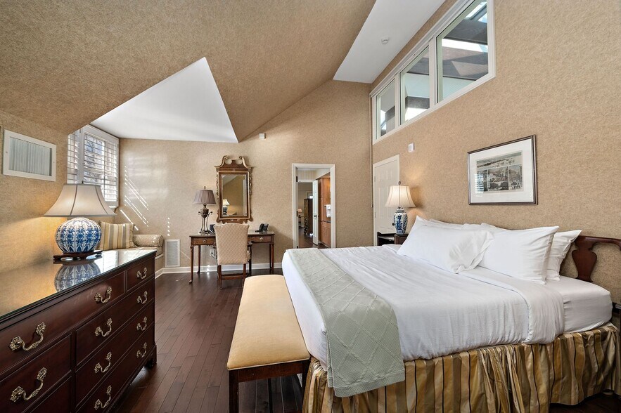 More Photos Of 1442 Coraopolis Heights Rd, Moon Township Hospitality For Sale