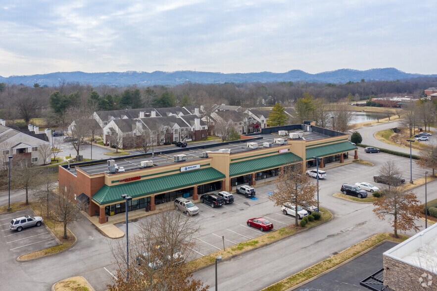 More Photos Of 204 Ward Cir, Brentwood Storefront Retail Office For Lease