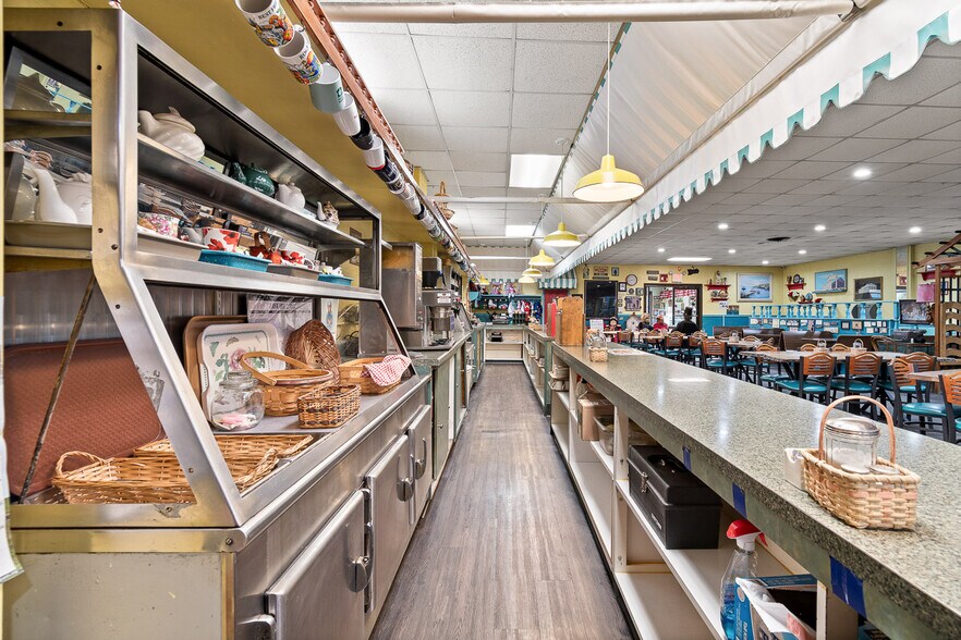 More Photos Of 816 Harrison Ave SW, Canton Restaurant For Sale