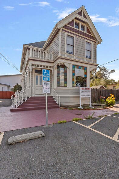 More Photos Of 2242 Washington Ave, San Leandro Office For Sale