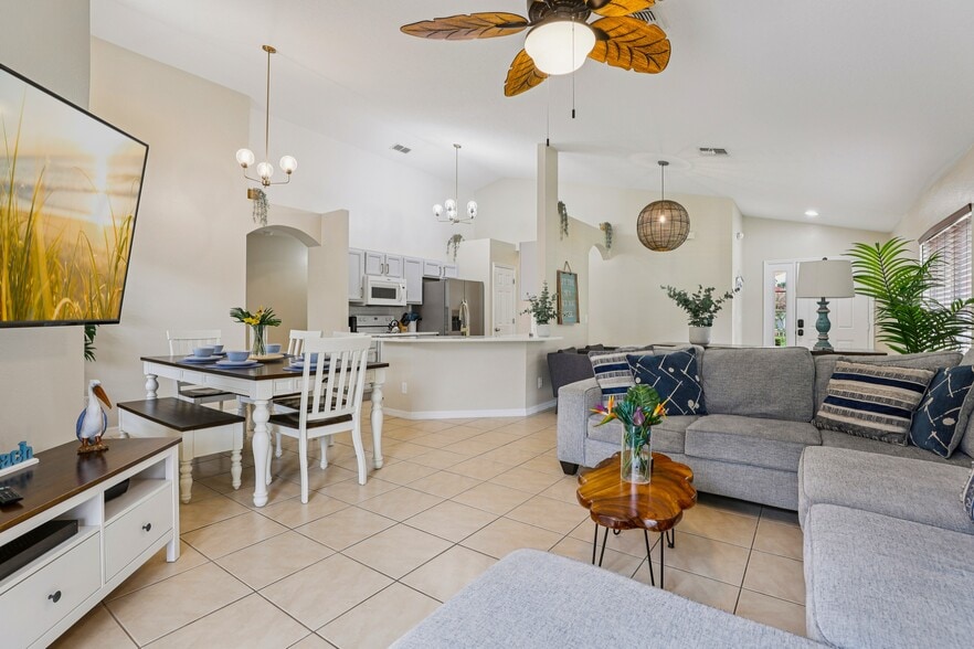 More Photos Of 136 Rosso Dr, Davenport Specialty For Sale