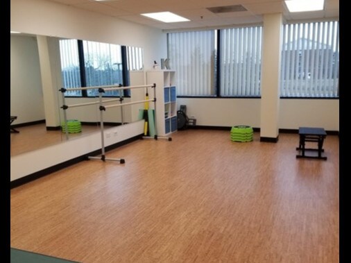 More Photos Of 1580 S Milwaukee Ave, Libertyville Office For Lease