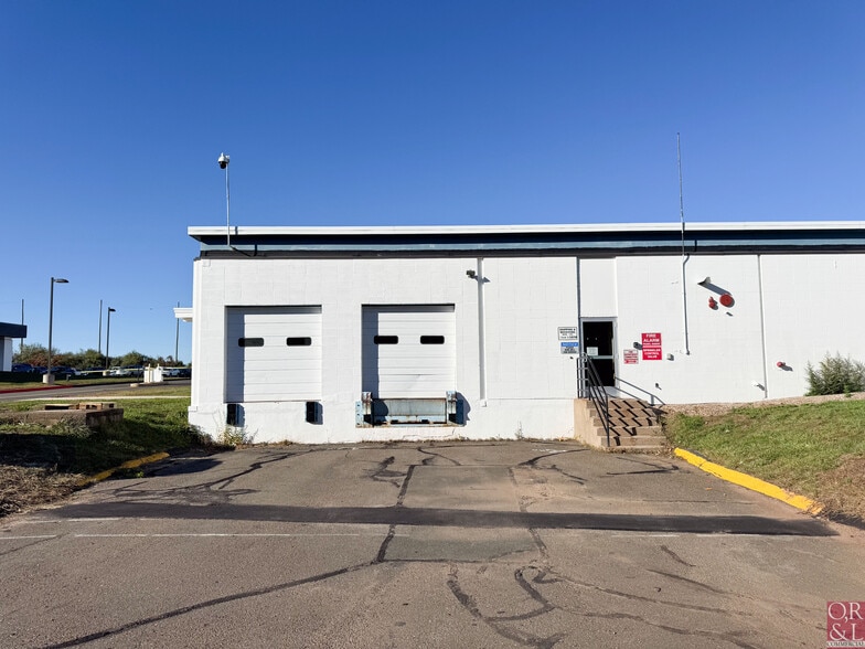More Photos Of 2055 S Main St, Middletown Manufacturing For Lease
