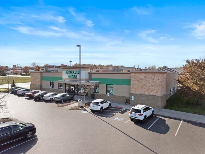 More Photos Of 520 NE Barry Rd, Kansas City Unknown For Lease