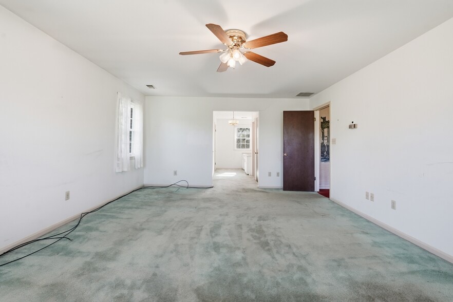 More Photos Of 15901 Old Columbia Pike, Burtonsville Land For Sale