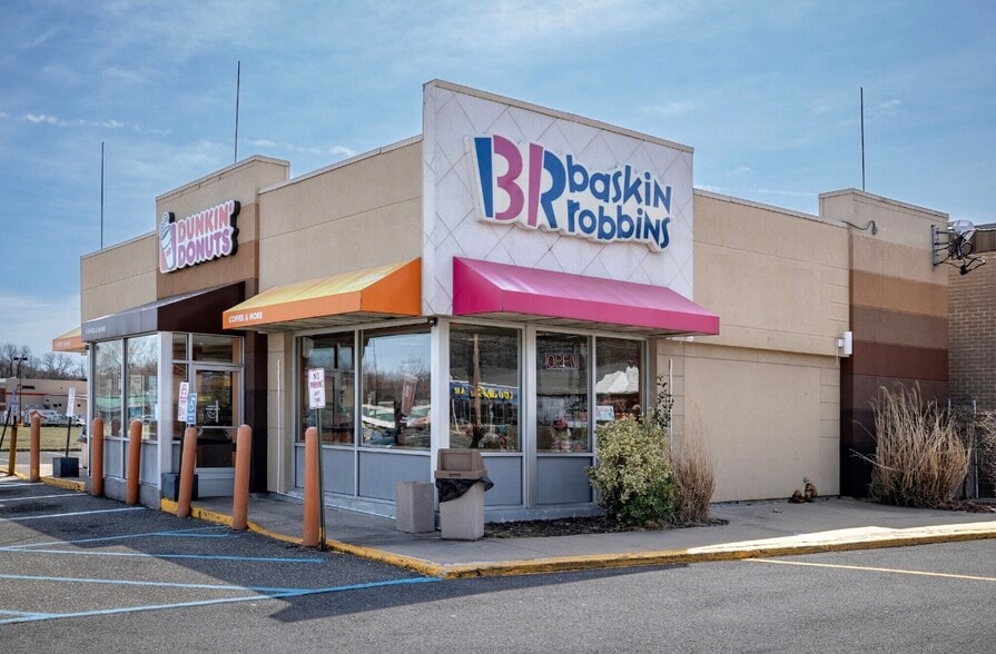 More Photos Of 264-350 Middle Country Rd, Coram Unknown For Lease