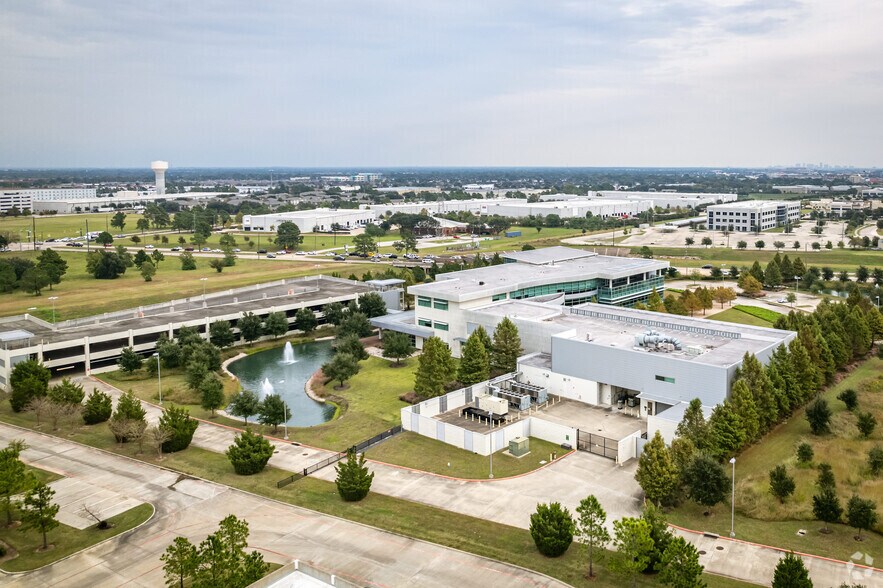 More Photos Of 21920 Merchants Way, Katy Office For Lease