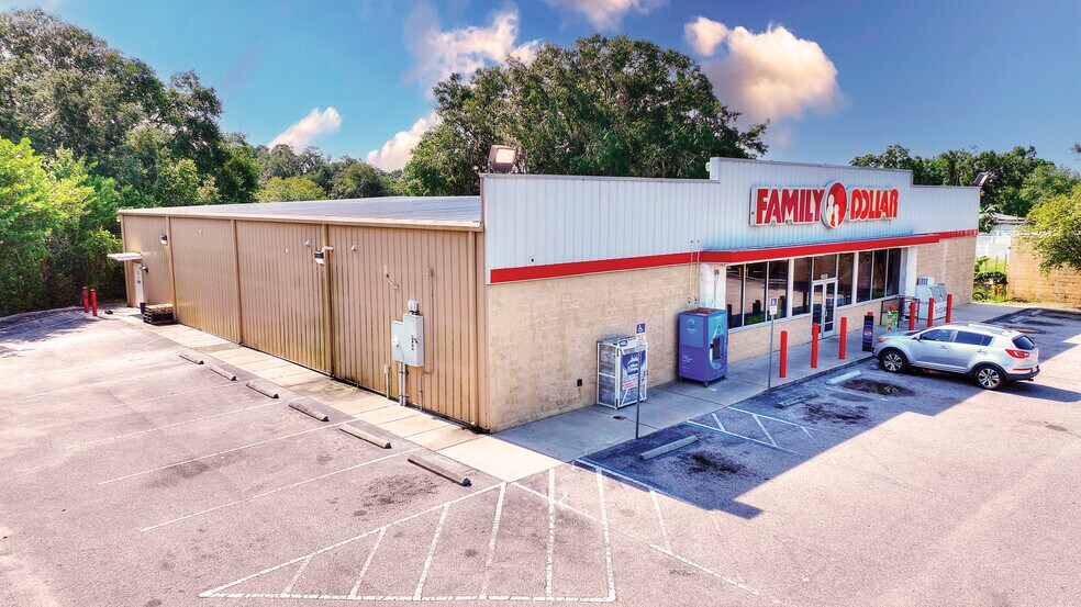 Primary Photo Of 1058 Berkley Rd, Auburndale Freestanding For Lease