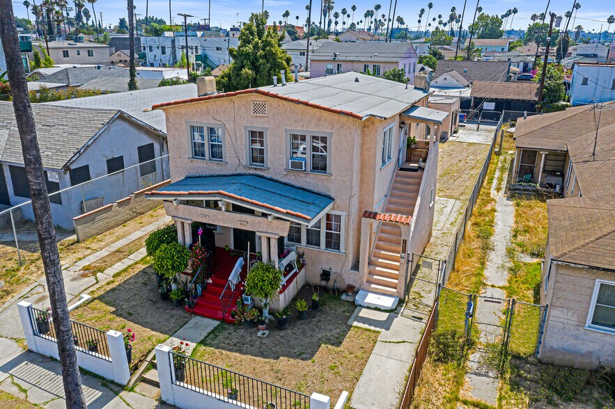 More Photos Of 1432 S Cloverdale Ave, Los Angeles Apartments For Sale