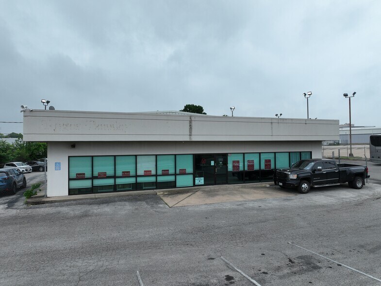 Primary Photo Of 6415 E US HWY 290, Austin Showroom For Lease
