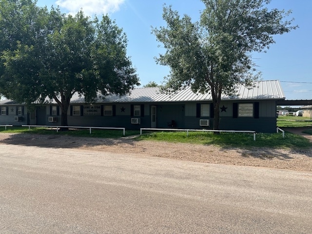 More Photos Of 701 S Avenue F, Haskell Hotel For Sale