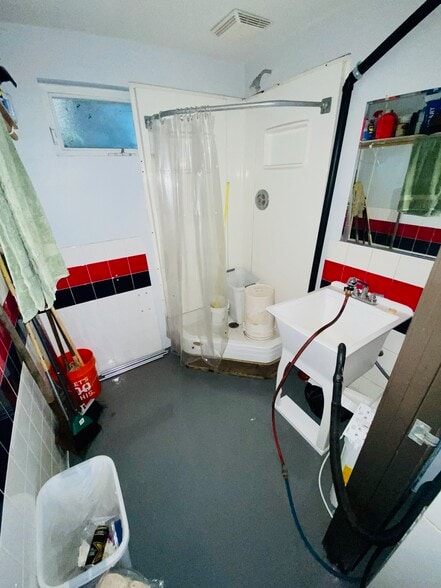 More Photos Of 123 Monte Vista Ave, Costa Mesa Warehouse For Sale