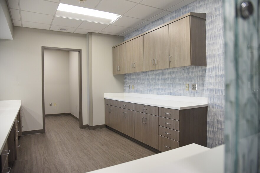 More Photos Of 1635 Highway 31, Hartselle Medical For Lease