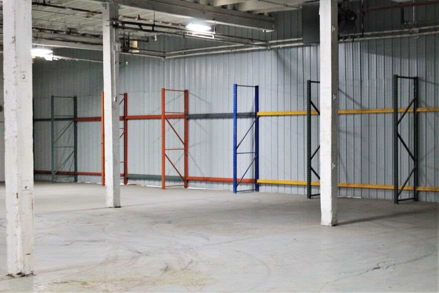 More Photos Of 5610 W Bloomingdale Ave, Chicago Industrial For Sale