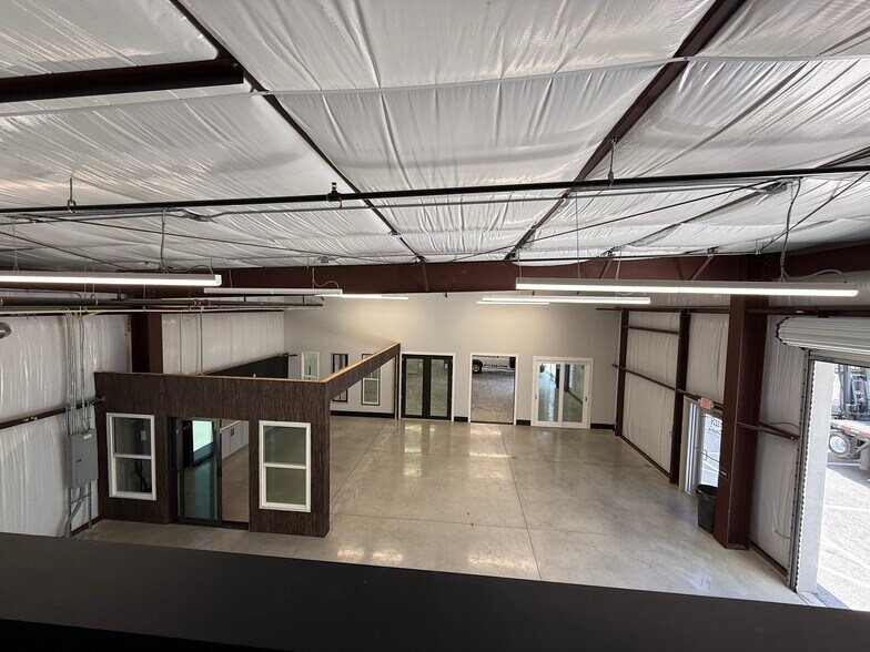 More Photos Of 13214-13234 State Road 54, Odessa Showroom For Lease